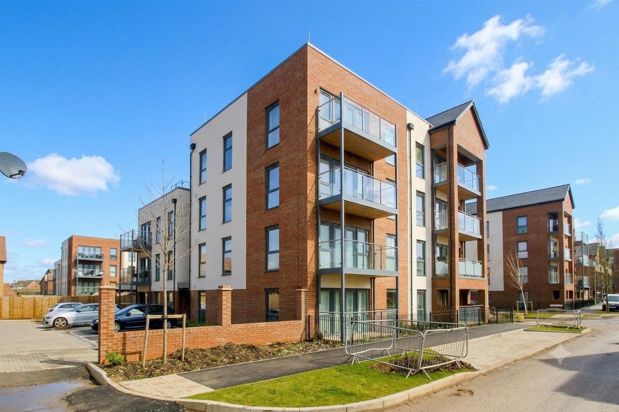 Gambit Avenue, Oakgrove, Milton Keynes